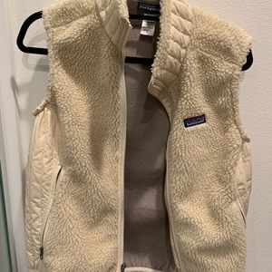 CREAM PATAGONIA VEST!!!’